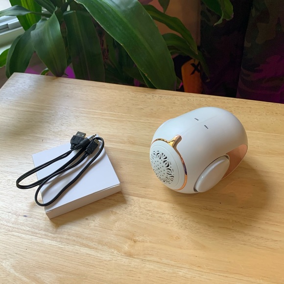 2 Mini Rose Golden Bluetooth Speakers - Picture 10 of 10